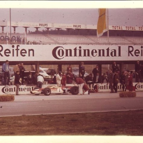 Jim au stand Lotus
© Terry Clark/Facebook